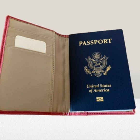 Coach Passport/Agenda Wallet - Picture 2 of 4